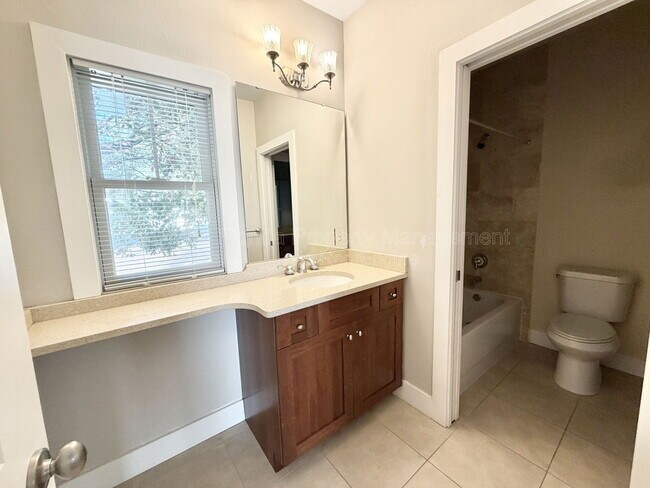 Building Photo - 2223 Amherst Ave