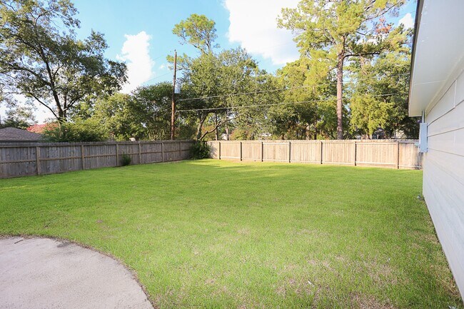 Building Photo - 18102 Mahogany Forest Dr