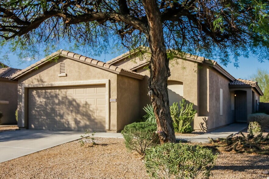 Building Photo - 43464 Colby Dr