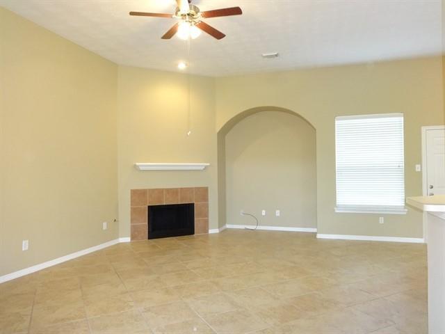 Building Photo - 2225 Highland Hills Dr
