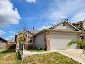 Building Photo - 3200 Crystal Bend Dr