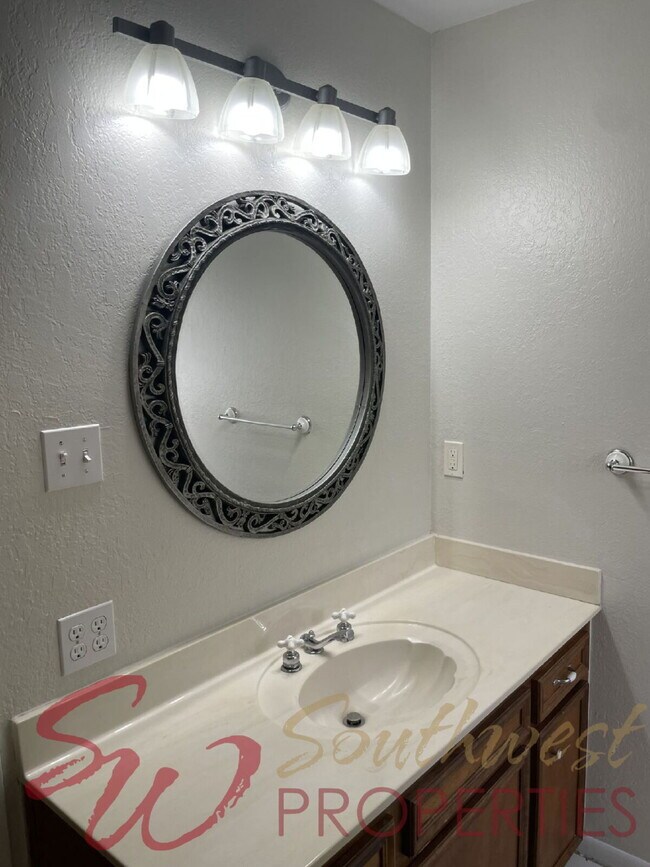 Building Photo - 3/2 Brick home in a quiet family neighborhood