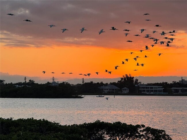 Building Photo - 1323 Landings Dr