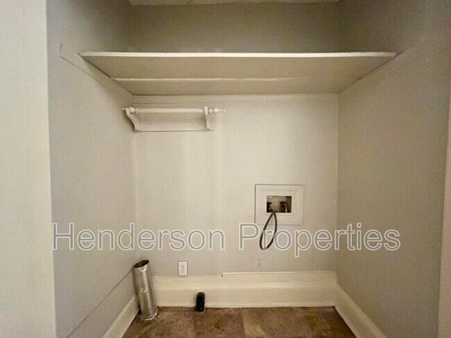 Building Photo - 2549 Pinckney Ave