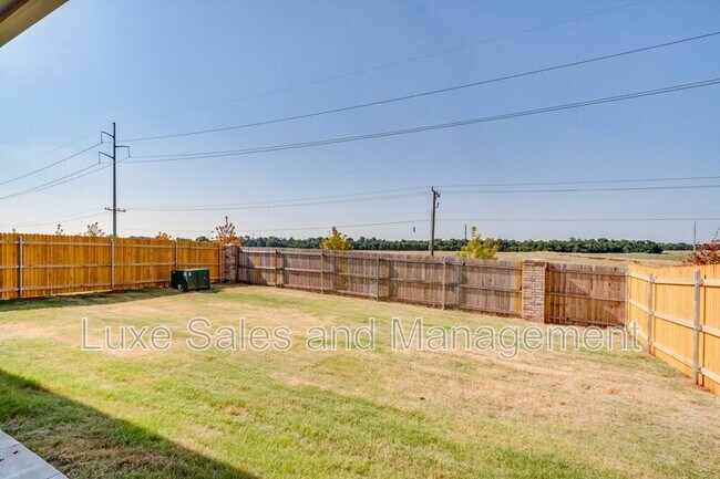 Building Photo - 8301 NW 163rd Ter