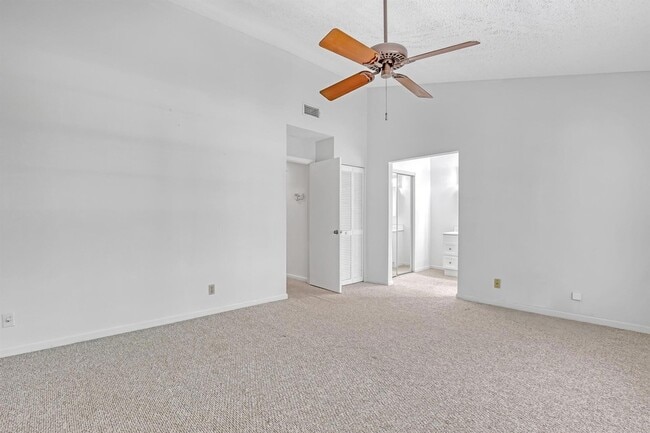 Building Photo - 604 Ocean Dunes Cir