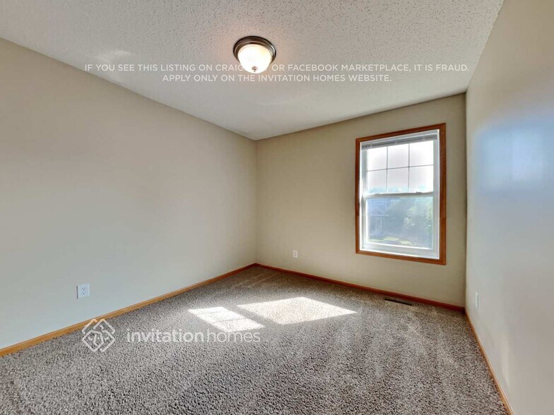 Building Photo - 11169 Walnut Ln