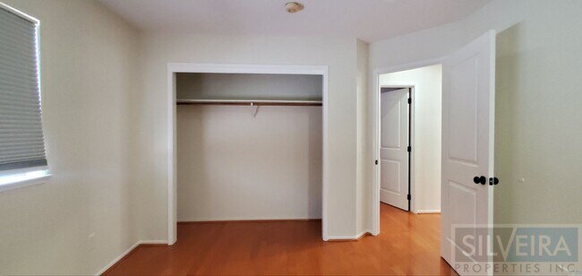 Building Photo - Lovely 3 Bedrooms 2 bath Home For Rent