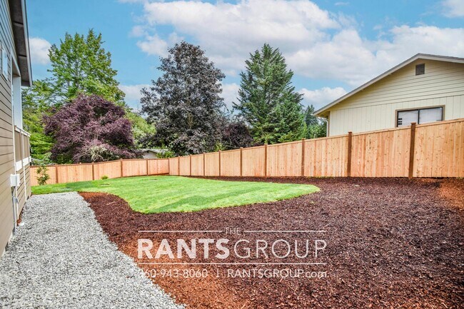 Building Photo - 3 Car Garage! Private Beach Access! Fantastic Location! I5 & shopping only 5 minutes away!