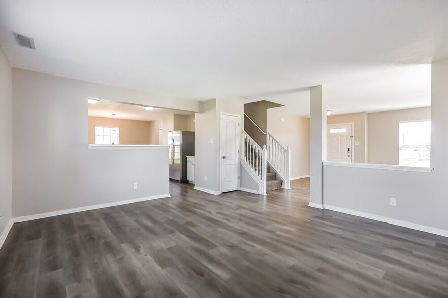 Building Photo - 1904 Breakwater Dr