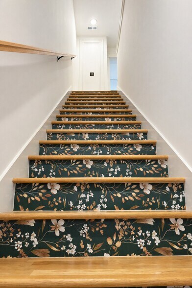 Building Photo - 2022 Maple Vw Ln