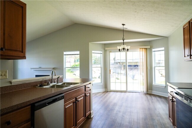 Building Photo - 0 Traditions Pl