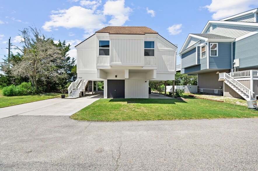 Primary Photo - 8439 River Rd