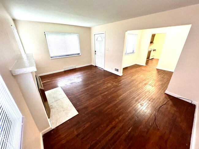 Building Photo - 3503 Stanford Pl