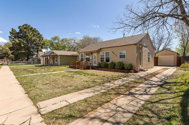 Building Photo - Cute 2 Bedroom Close to Texas Tech