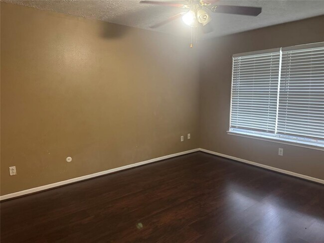 Building Photo - 4908 Faircrest St
