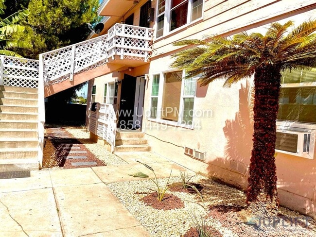 Building Photo - 4829 Castle Ave