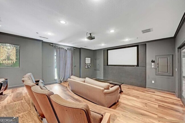 Building Photo - 3777 Peachtree Rd NE