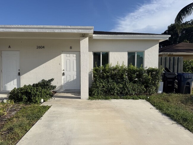Building Photo - 2604 NW 20th St