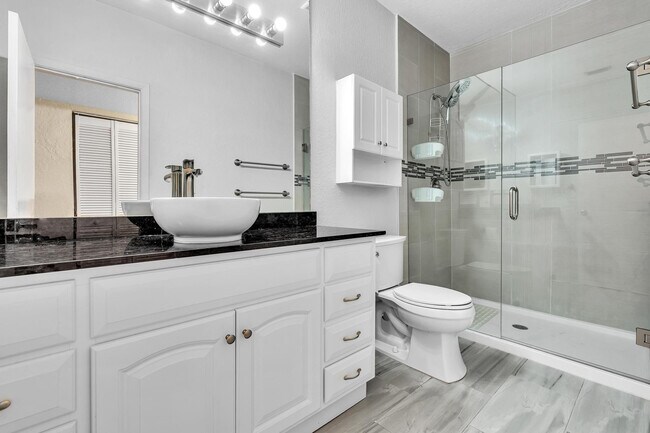 Building Photo - 10240 NW 33rd Pl