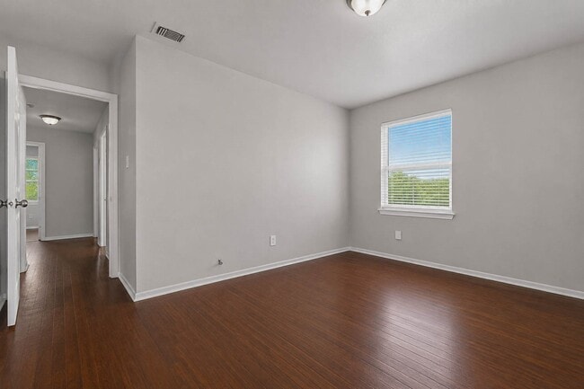 Building Photo - 7217 Parker Rd