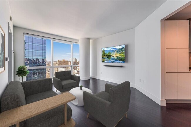 Building Photo - 77 Hudson St