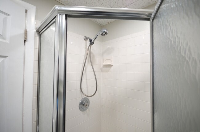 Building Photo - 68 Westfield Ave