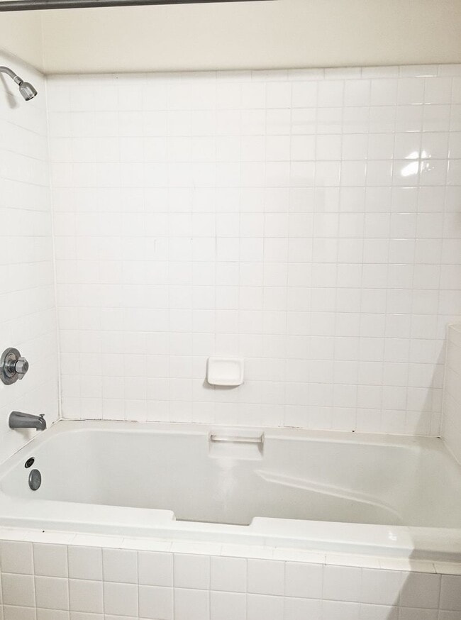 Building Photo - Upgraded 2/2 Condominium in Millenia at Mosaic