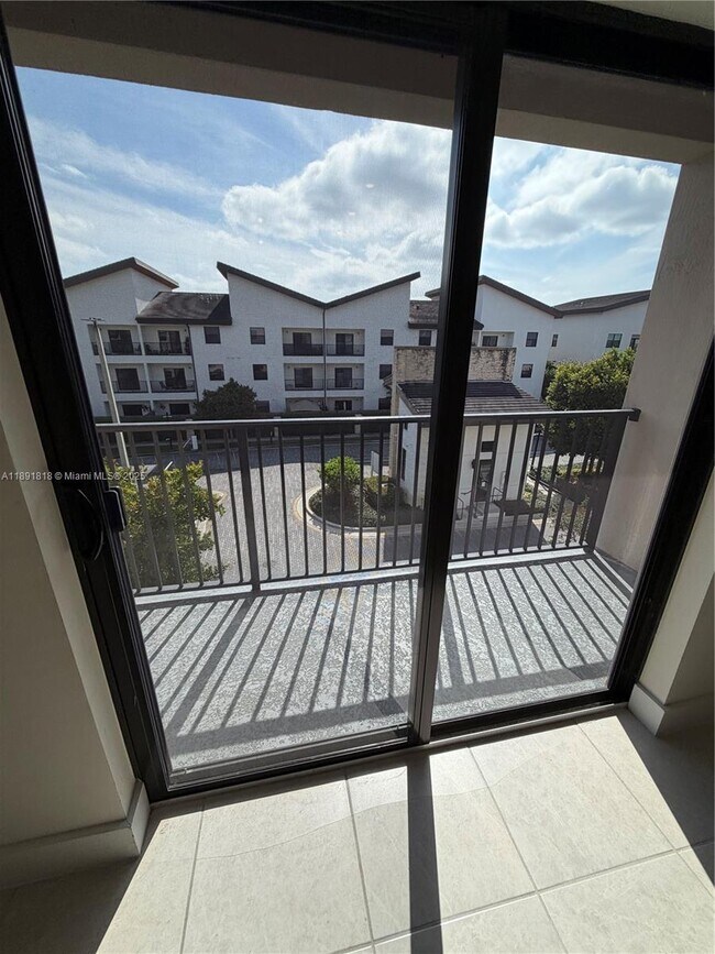 Building Photo - 7915 NW 104th Ave