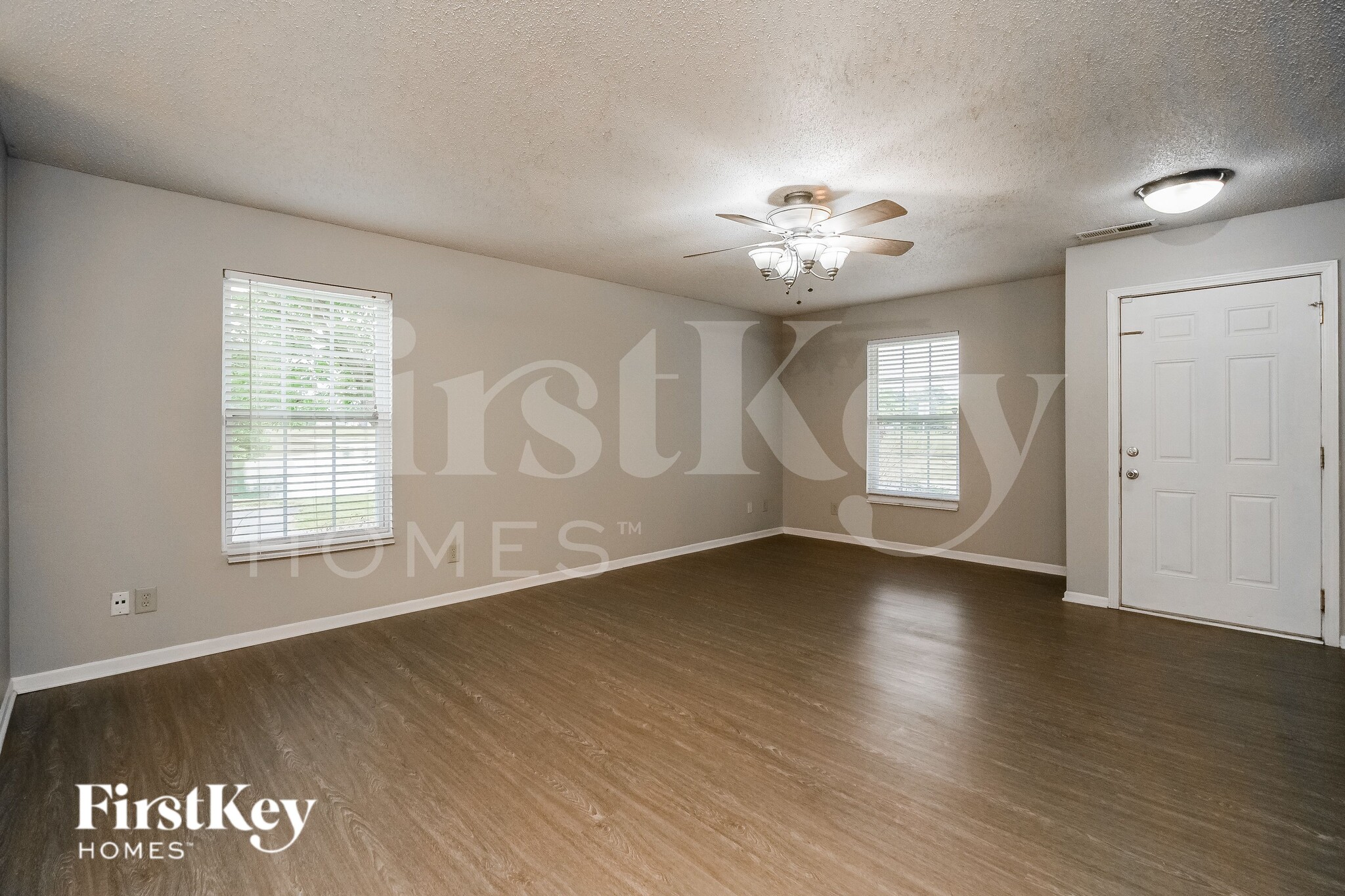 Building Photo - 14267 Clapboard Dr