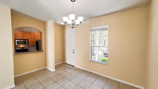 Building Photo - Available May 13th! Gorgeous 2/2 Town Home...