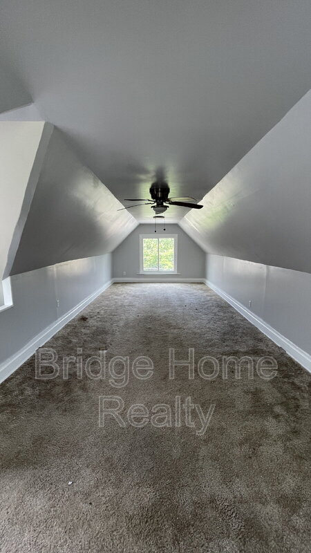 Building Photo - 6960 Monticello St
