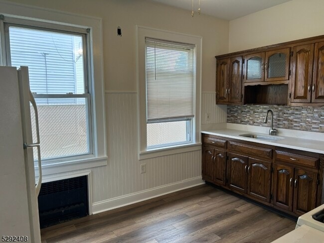 Building Photo - 136 Carlton Ave