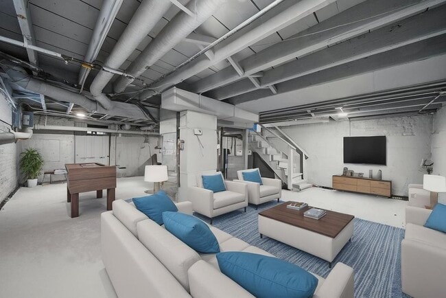 Building Photo - 8824 S Wabash Ave