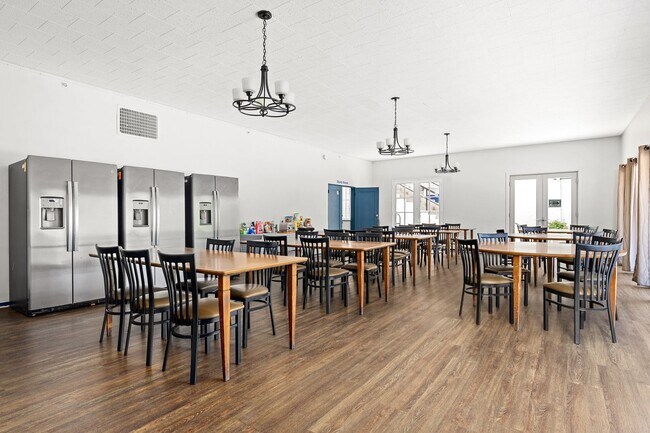 Building Photo - 832 Hilgard Ave