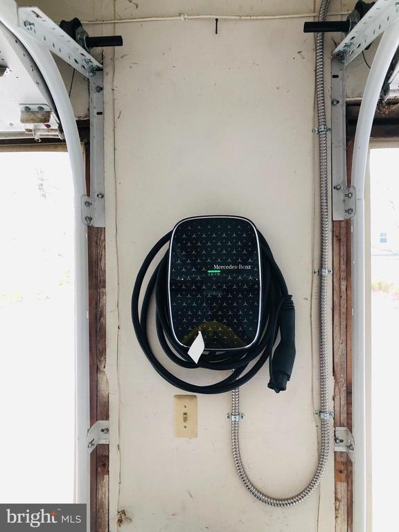 Building Photo - 9 Cromwell Ct