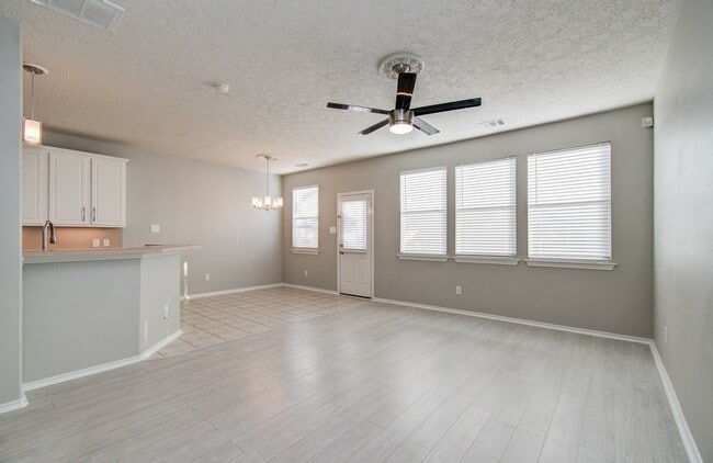 Building Photo - 14319 Mirkwood Ln