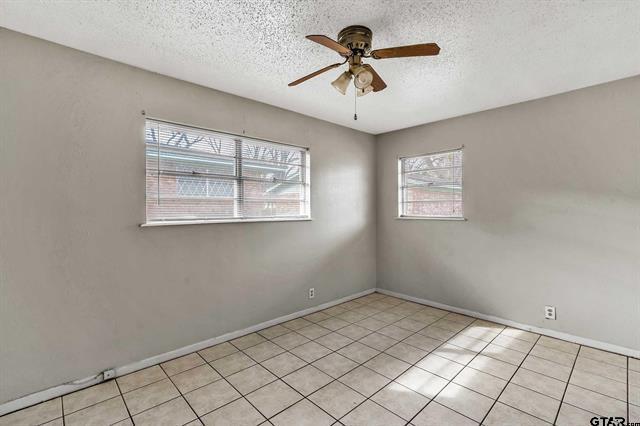 Building Photo - 2622 N Tenneha Ave