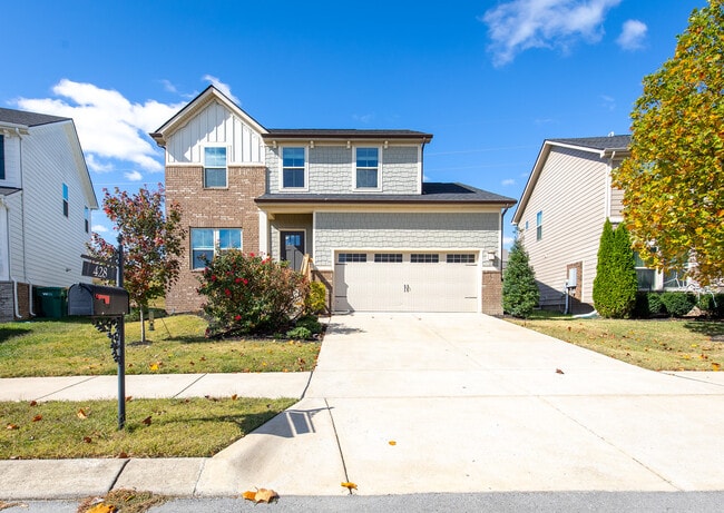 Building Photo - 428 Heroit Dr