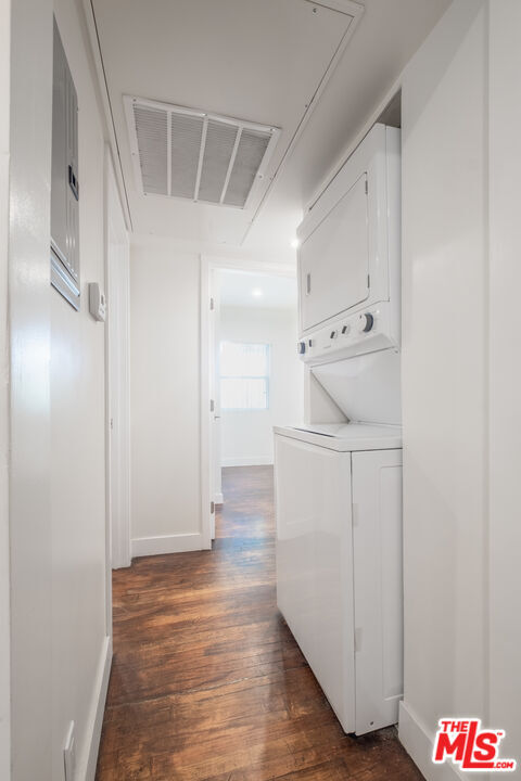 Building Photo - 1024 Maple St