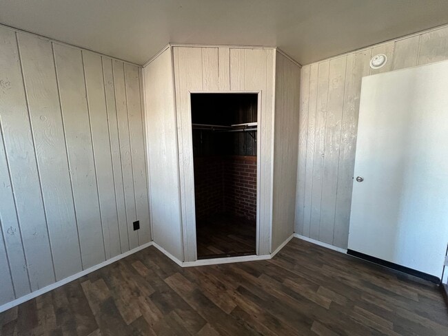 Building Photo - 4 Bedroom Home Available Near Comanche Rd ...