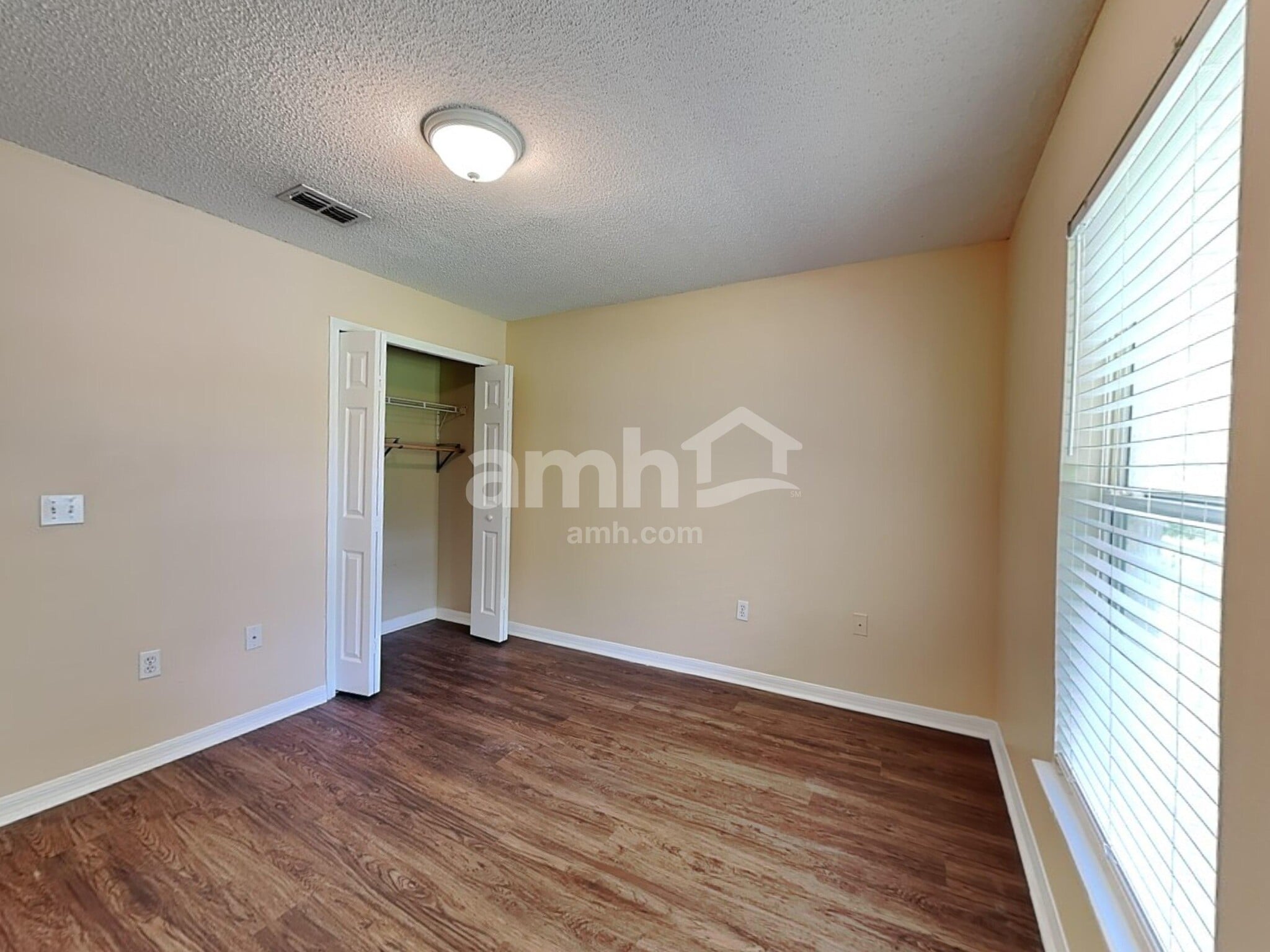 Building Photo - 375 Regal Downs Cir