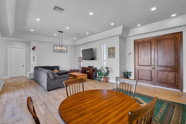 Building Photo - 231 Premio Ct