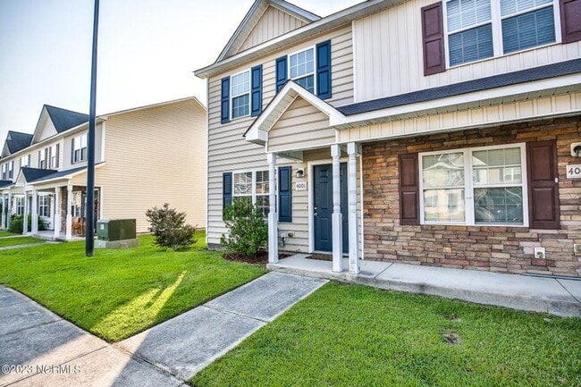 Building Photo - 4001 Banister Loop