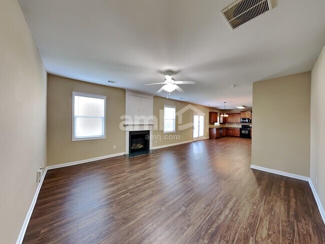 Building Photo - 5655 Livingston Ct