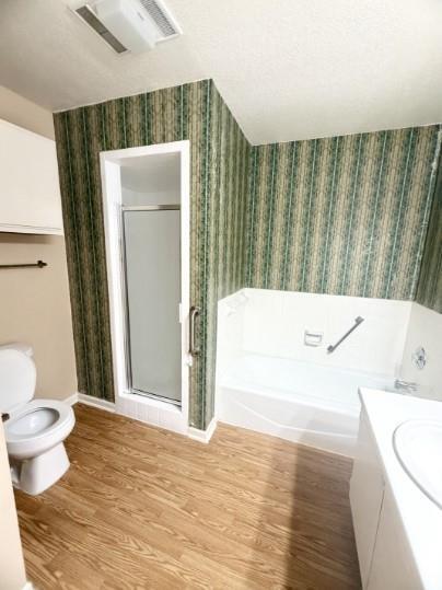 Building Photo - 728 W San Antonio St