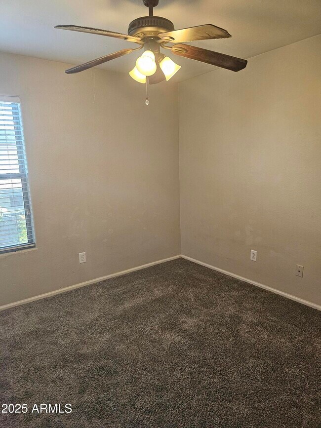 Building Photo - 16564 W Melvin St