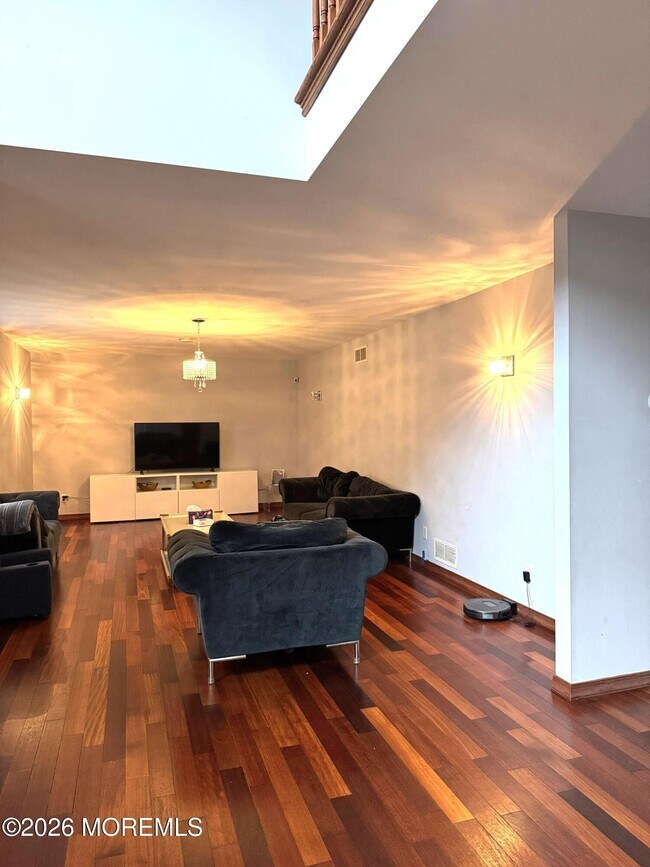 Building Photo - 1902 Westfield St