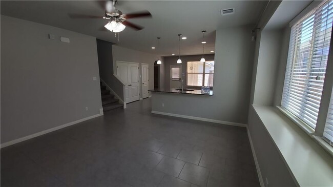 Building Photo - 524 Palmilla St