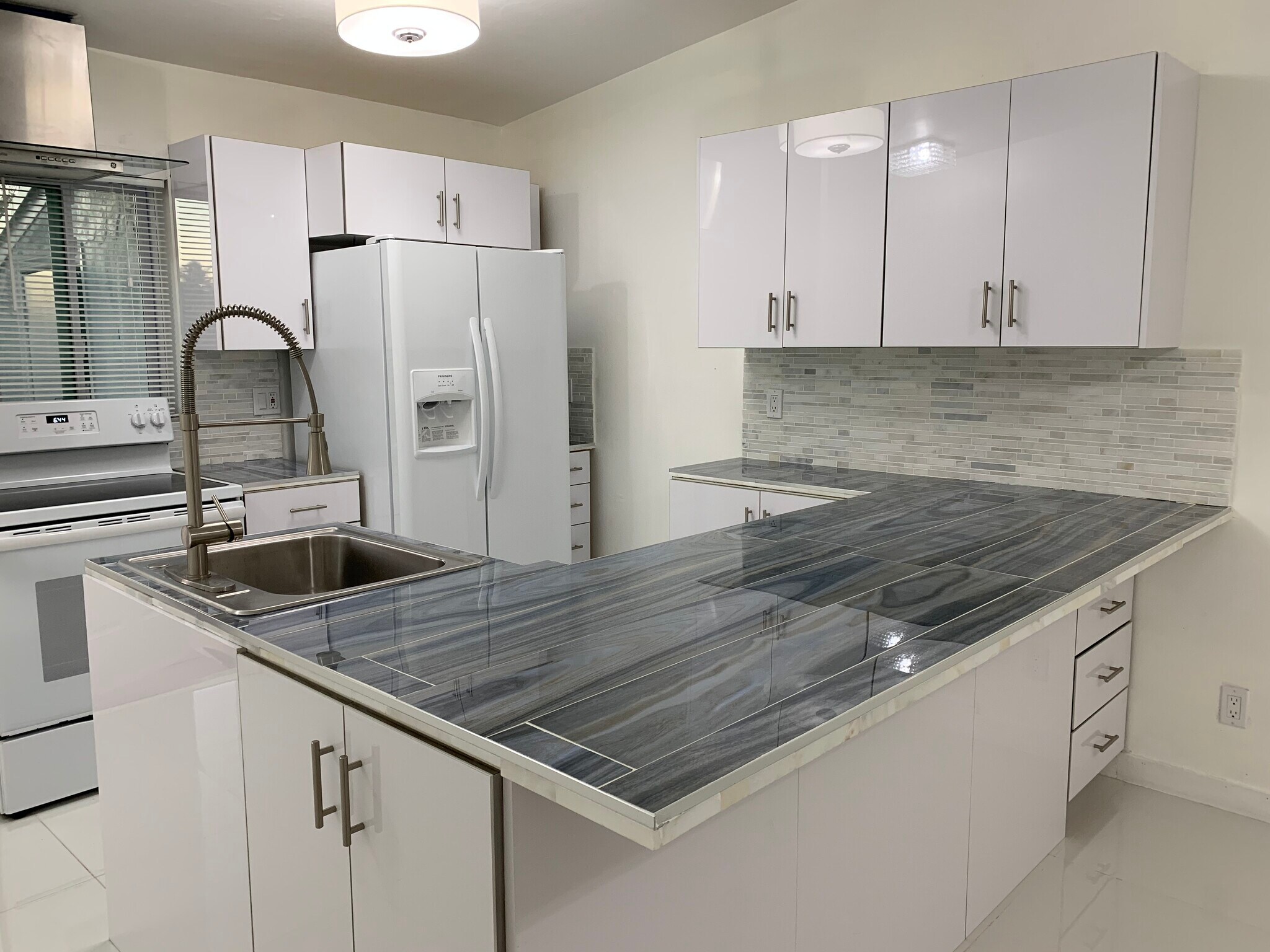 Building Photo - 20845 Grouper Dr